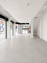 Sims Avenue (D14), Shop House #591839431